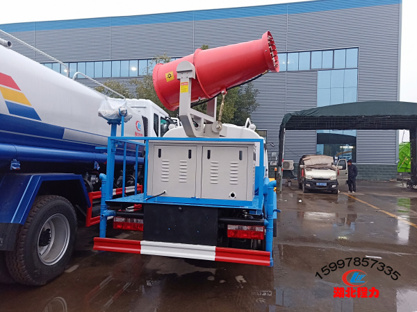 多功能洒水车 多功能洒水车