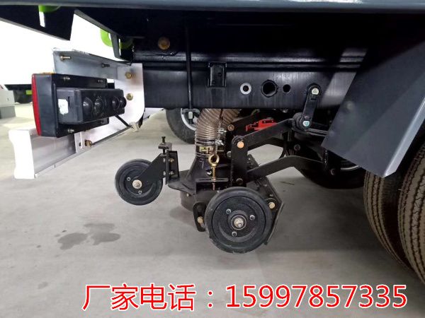 福田时代扫路车 福田时代扫路车