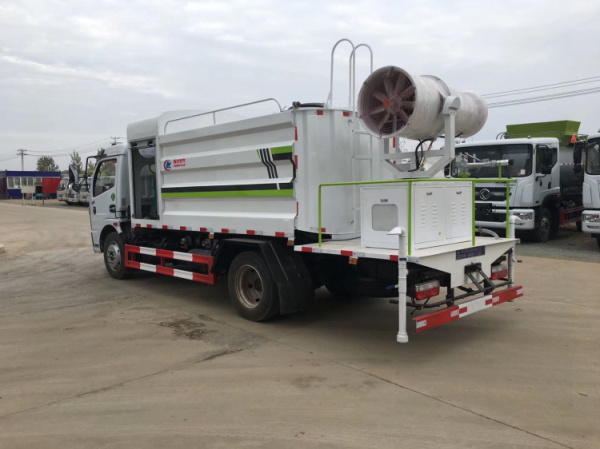 �����������ֳ�����8����