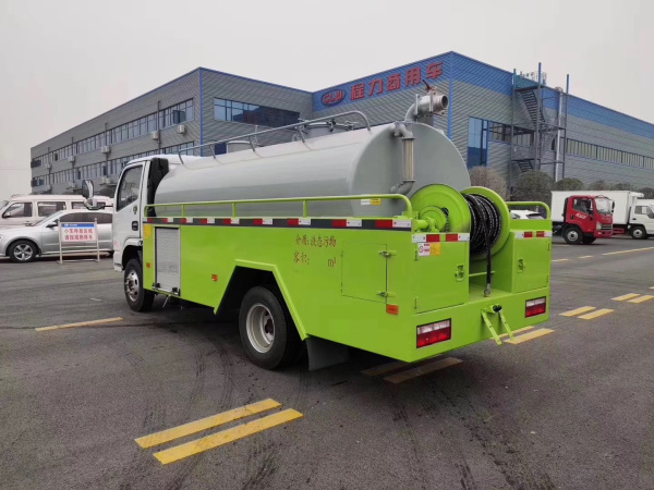 ����С��������ϴ��5��