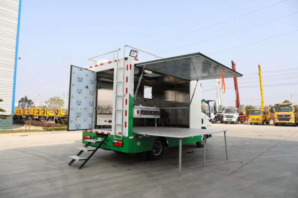 ���˰������ͳ����᳤4�ף�