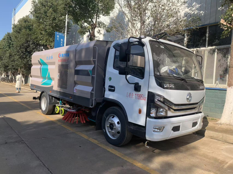 东风大多利卡洗扫车9方 东风大多利卡洗扫车9方