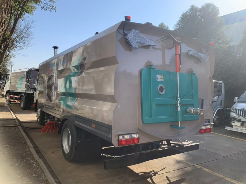 东风大多利卡洗扫车9方 东风大多利卡洗扫车9方