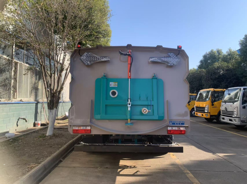 东风大多利卡洗扫车9方 东风大多利卡洗扫车9方